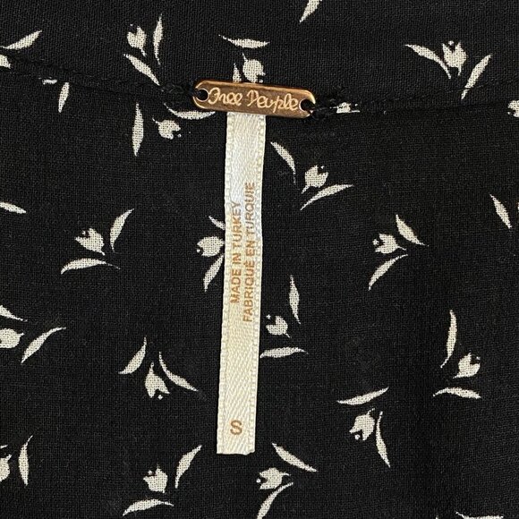 Free People Top Colette Black White Floral Long Sleeve Blouse Womens Size Small - Picture 6 of 9